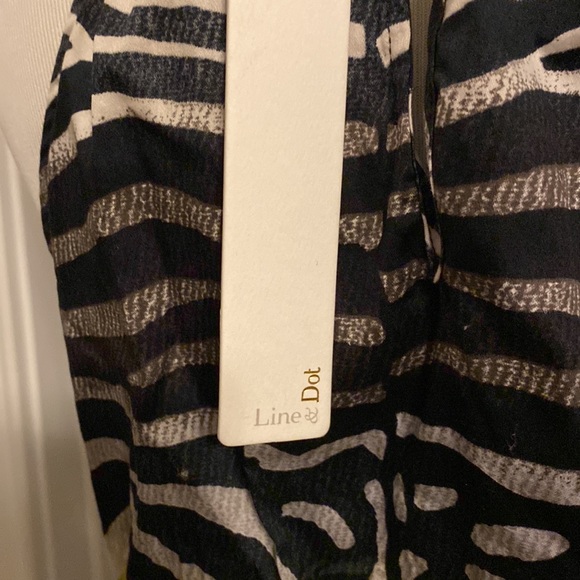 Line & Dot Zebra Print Halter Dress Size Medium - Picture 5 of 7